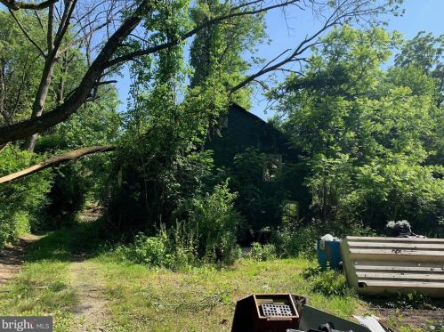 105 Old Pennell Rd, Media PA 19063-5938 exterior