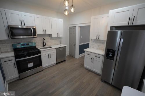 2858 Aramingo Ave, Philadelphia PA  19134-4224 exterior