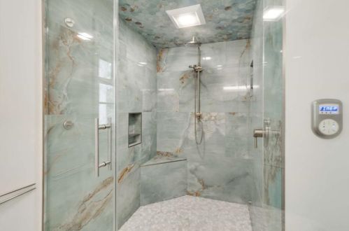 2607 Hawthorne Dr, Atlanta GA 30345-1328 exterior