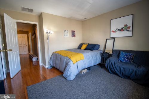 1065 Melrose Ave, Trenton NJ 08629-2507 exterior