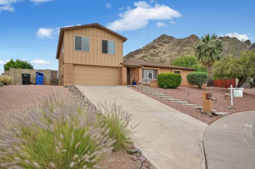 2201 Cortez St, Phoenix AZ  85029-3638 exterior