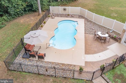 3150 Queensberry Dr, Huntingtown MD 20639-2306 exterior