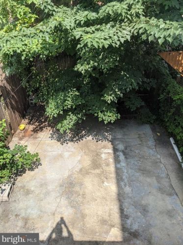 2029 Ellsworth St, Philadelphia PA 19146-3010 exterior