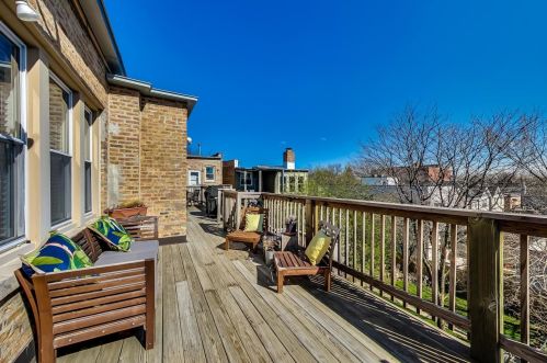 3009 Belle Plaine Ave, Chicago IL  60618-2553 exterior