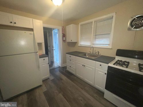 3039 Mount Ephraim Ave, Camden NJ  08104-3217 exterior