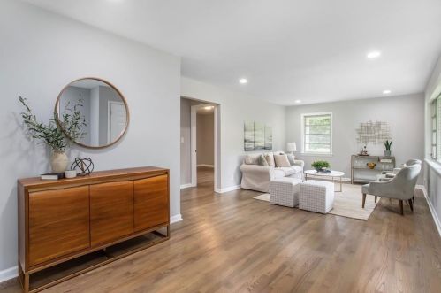 560 Lynn Valley Rd, Atlanta GA  30311-2331 exterior