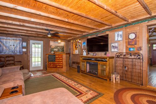 3832 Chicopee St, Fort Pierce FL 34953-5373 exterior