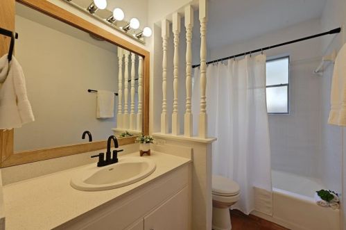 9002 Collingwood Dr, Austin TX 78748-5209 exterior