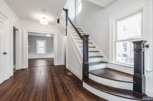 37 Willow St, Montclair NJ  07042-3547 exterior