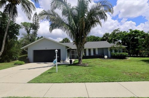 168 Marseille Dr, Naples FL 34112-7102 exterior