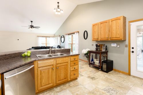 2931 Hunters Pl, Kalamazoo MI  49048-6154 exterior