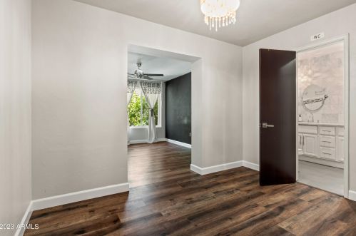 7035 15th St, Phoenix AZ  85020-5414 exterior