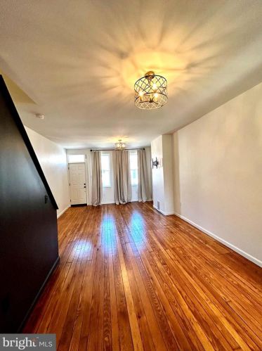 2653 Cedar St, Philadelphia PA  19125-2335 exterior