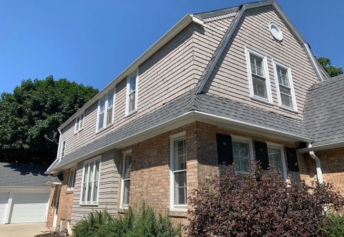 963 70th St, Milwaukee, WI 53214-3100