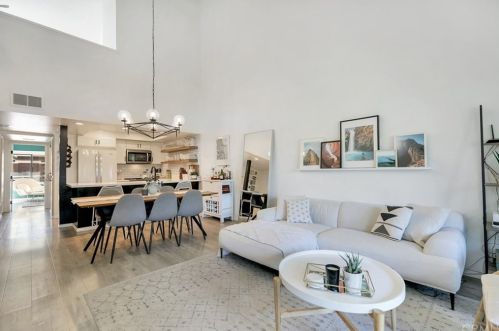 2755 Pine Creek Cir, Fullerton, CA 92835-2938