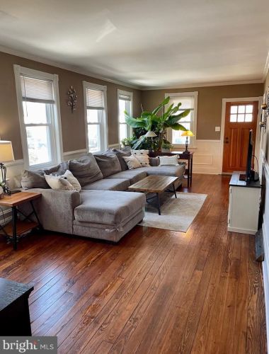 24 Edwin Ave, Trenton NJ 08610-4419 exterior