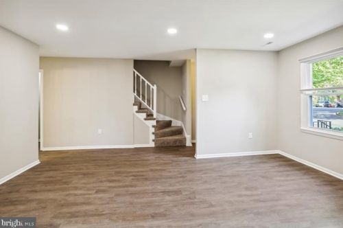 7602 Coddle Harbor Ln, Rockville MD  20854-3252 exterior