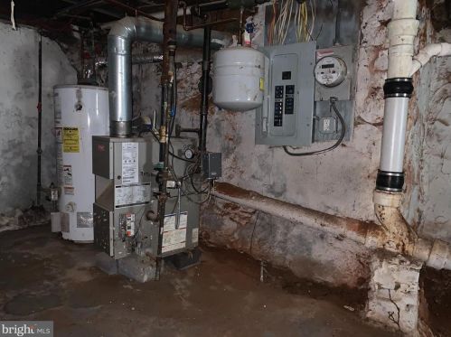 2229 Cantrell St, Philadelphia PA 19148-3320 exterior