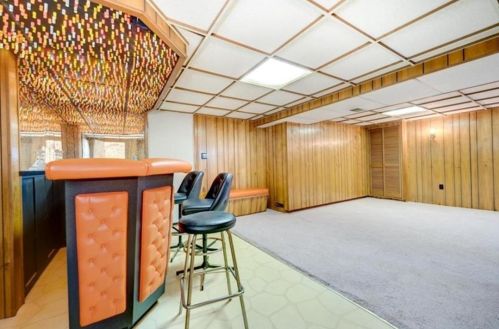 522 Barbara Dr, Pittsburgh PA  15227-4404 exterior