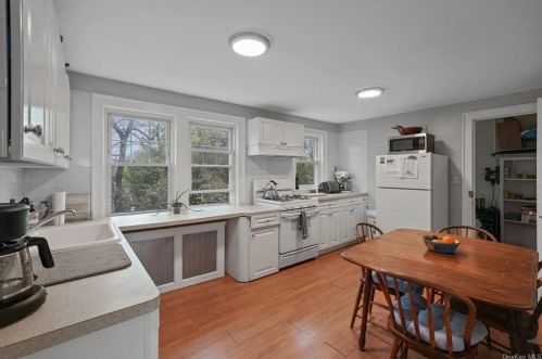 376 Hayward Ave, Mount Vernon NY 10552-1606 exterior