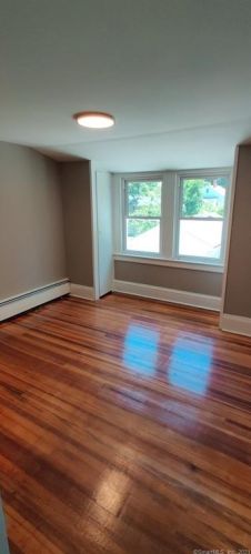 82 Colton St, Windsor CT  06095-3429 exterior