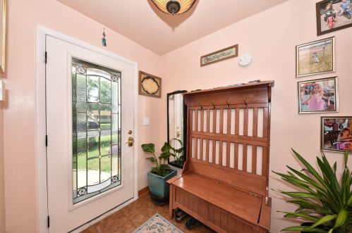 11014 Derby Ave, Milwaukee WI 53225-4452 exterior