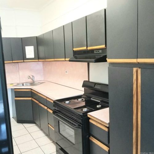 530 Van Nest Ave, Bronx NY 10462-3508 exterior