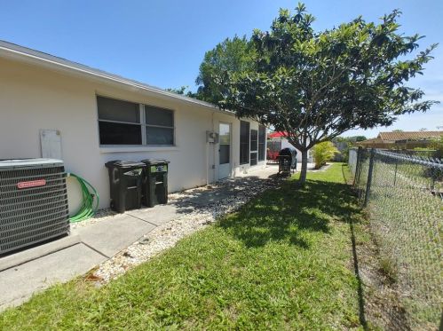 10338 Honeysuckle Ln, Port Richey FL  34668-3216 exterior