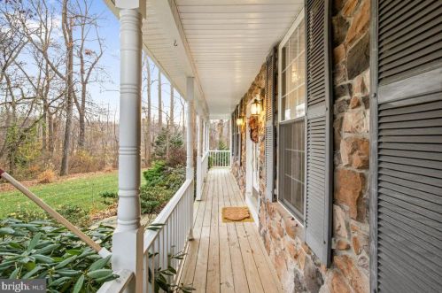 2949 Queensberry Dr, Huntingtown MD 20639-2306 exterior