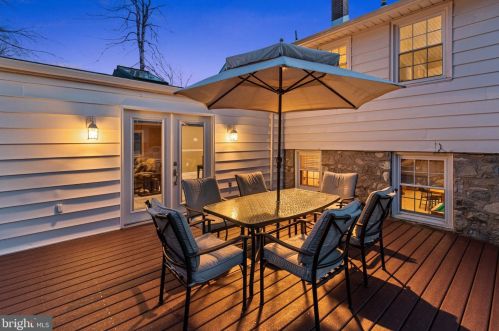 33 Wyncroft Dr, Media PA 19063-4842 exterior