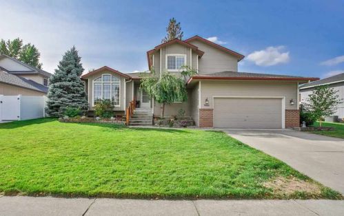 7403 Deschutes Dr, Spokane, WA 99208-9030