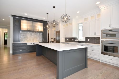 889 Fairfield Ave, Elmhurst, IL 60126-4945