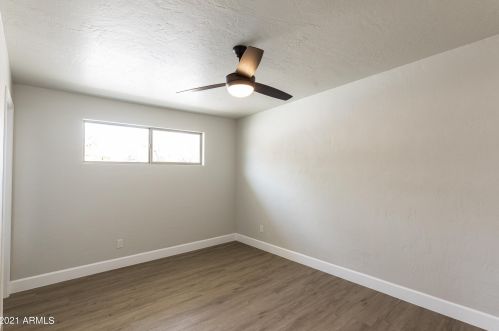 2571 Captain Dreyfus Ave, Phoenix AZ  85032-5914 exterior