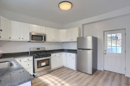 217 Logan St, Pittsburgh PA  15209-2811 exterior