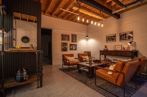 1411 Potter Ave, Milwaukee WI 53207-2115 exterior