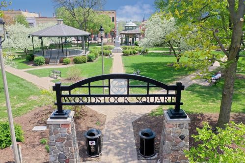 965 Greta Ave, Bull Valley IL exterior