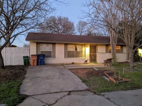 6100 Begonia Cir, Austin TX 78741-3401 exterior