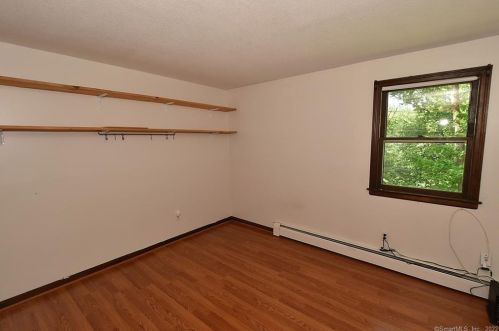 16 Ladd Rd, Ellington CT 06029-3104 exterior