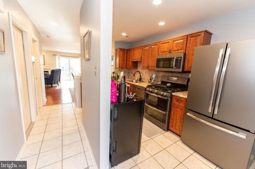 242 Stonebridge Blvd, New Castle DE 19720-6711 exterior