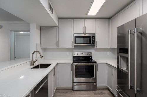 8285 Key Royal Cir, Naples, FL 34119-6815