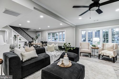 10 Ivy Ln, Glen Burnie MD 21060-7213 exterior