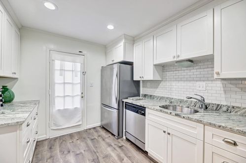 3 Iron Bound Pl, Atlanta GA 30318-1424 exterior