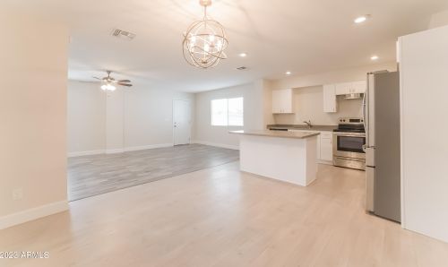 1313 Dunlap Ave, Phoenix AZ  85020-3025 exterior