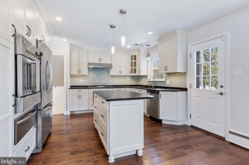 423 Old Lancaster Rd, Berwyn PA exterior