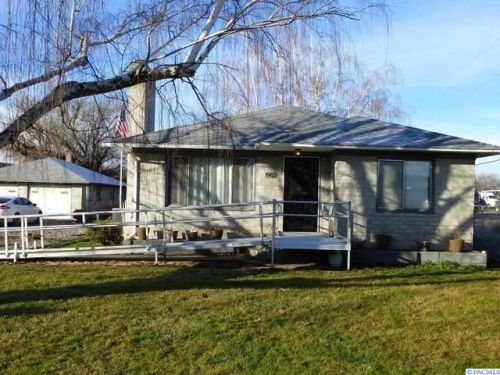 1902 Riverside Rd, Yakima, WA 98901-9525