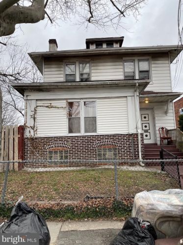 224 27 St, Camden NJ 08105-3927 exterior