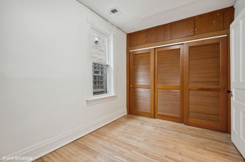 2455 Winona St, Chicago IL 60625-2504 exterior