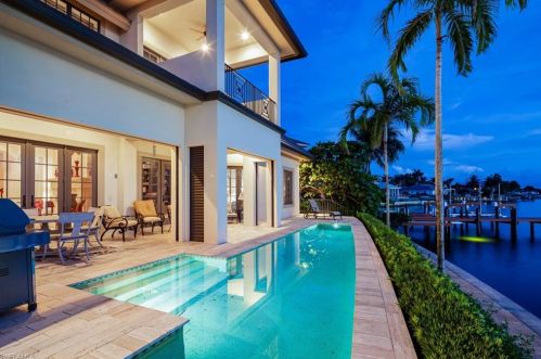 2040 Kingfish Rd, Naples, FL 34102-1535