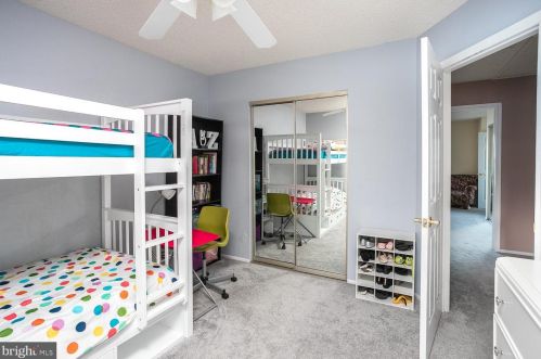 29 Stafford Ct, Trenton NJ 08690-3318 exterior