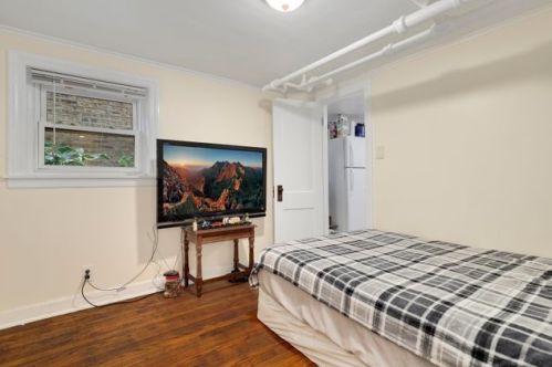 5428 Sawyer Ave, Chicago IL 60632-2624 exterior